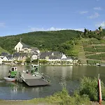Zwischen Den Dörfern Apartment